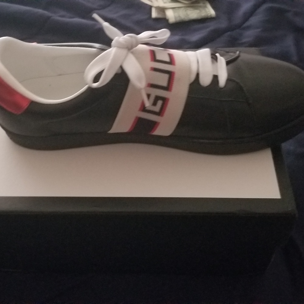 Gucci shoes